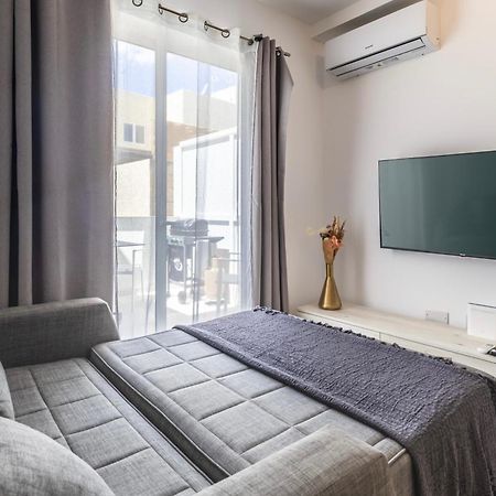Dorris'S Apartment 5 Min Walk From St Julians San Ġwann エクステリア 写真