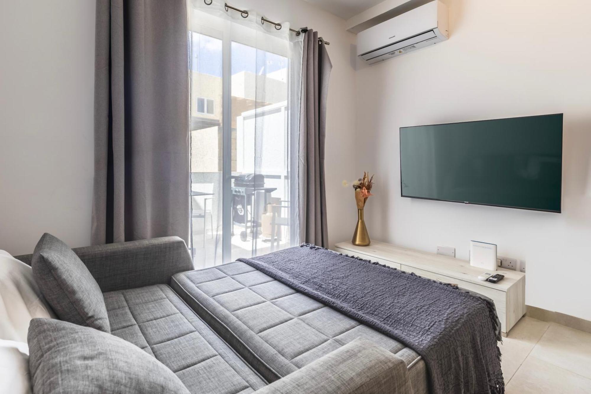 Dorris'S Apartment 5 Min Walk From St Julians San Ġwann エクステリア 写真