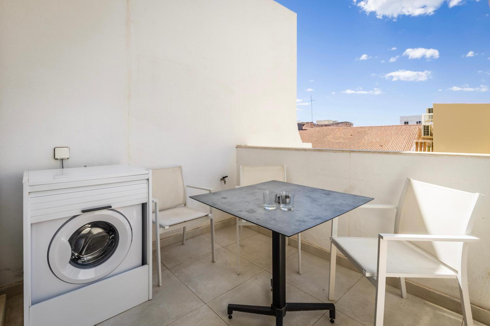 Dorris'S Apartment 5 Min Walk From St Julians San Ġwann エクステリア 写真